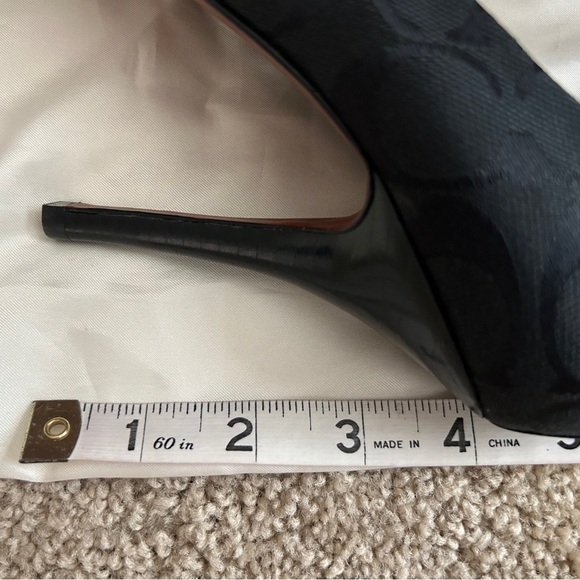 Coach Caya Signature C Black 4” Heel Shoes Size 7B NWOB $230 - Picture 7 of 11